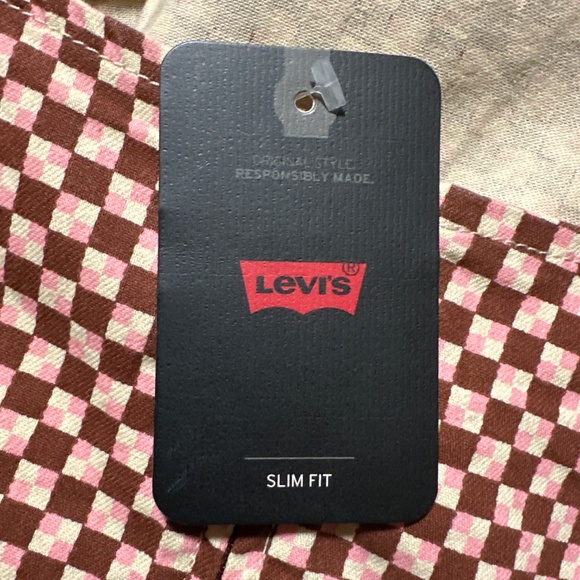 Levi’s - Picture 6 of 8